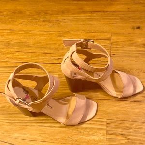 Blush/Nude sandals w/ chunky heel